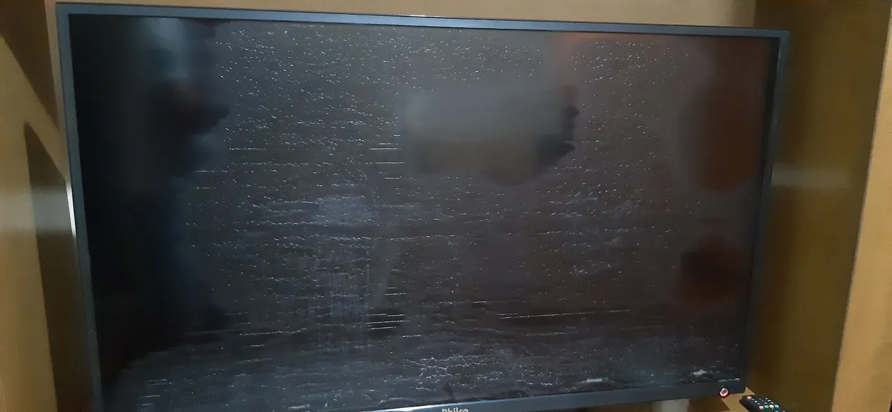 TV Philco com defeito na tela