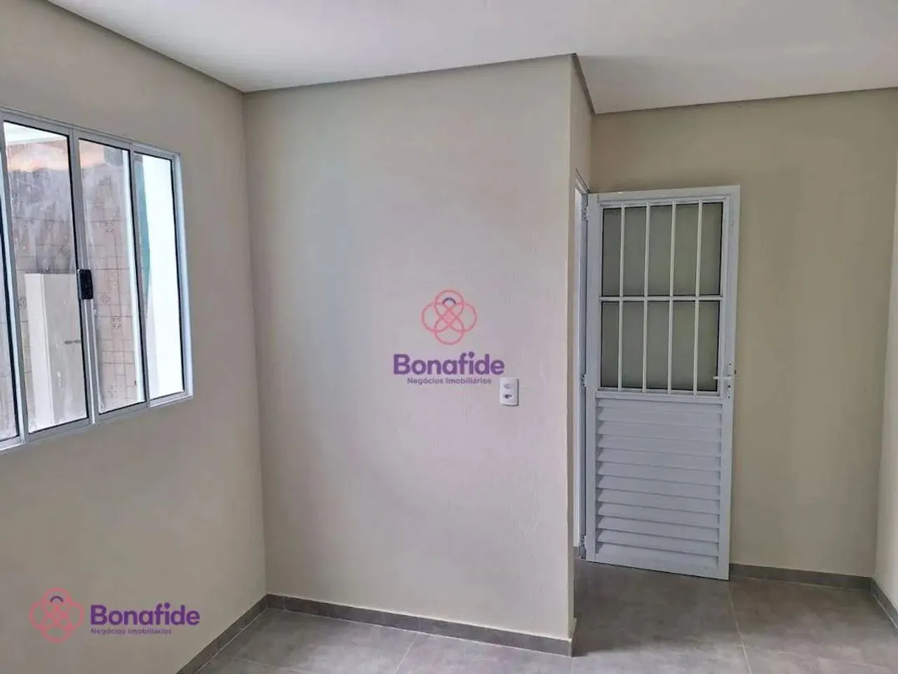 Sala Comercial para locação, Vila Santa Terezinha, Várzea Paulista - SA0077.