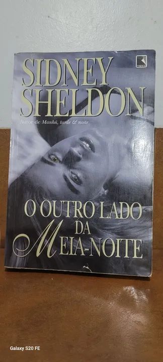 Livro O outro lado da meia noite-Sidney Sheldon