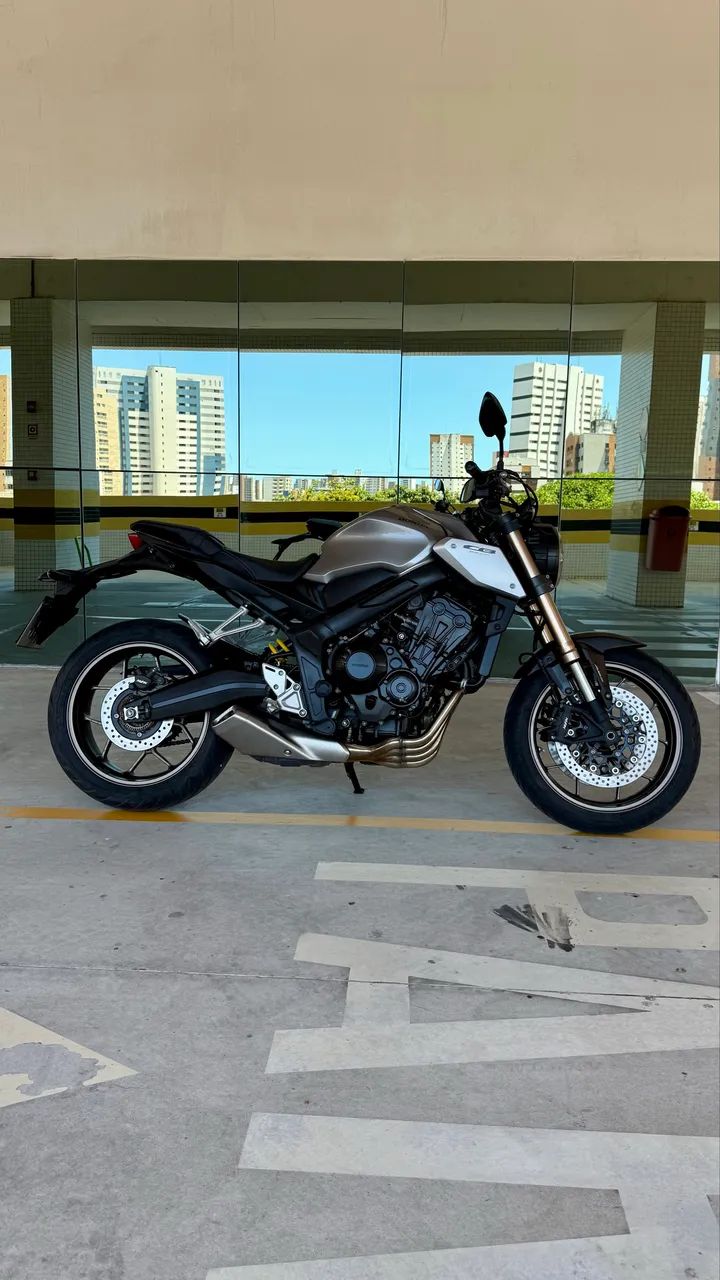 Honda CB650R 2021 3.800km EXTRA - Foto 3