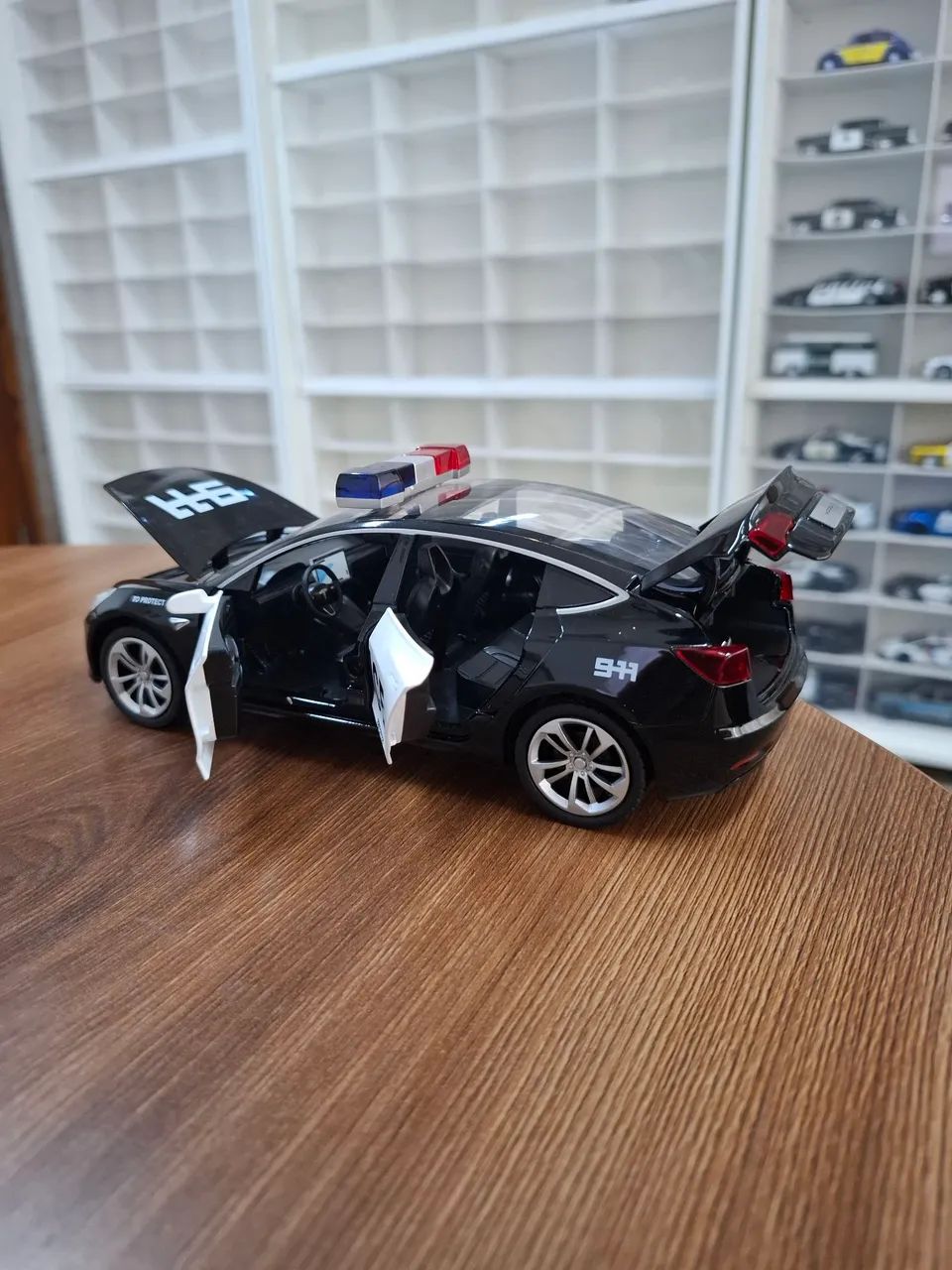 Miniatura Police 1/24 Tesla Model 3 LSPD Eletric - Foto 4