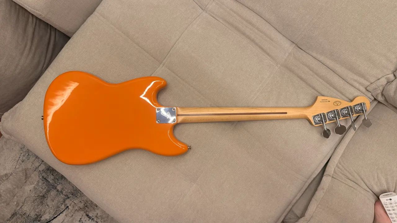 Baixo Fender mustang orange capri edição especial  - Foto 4