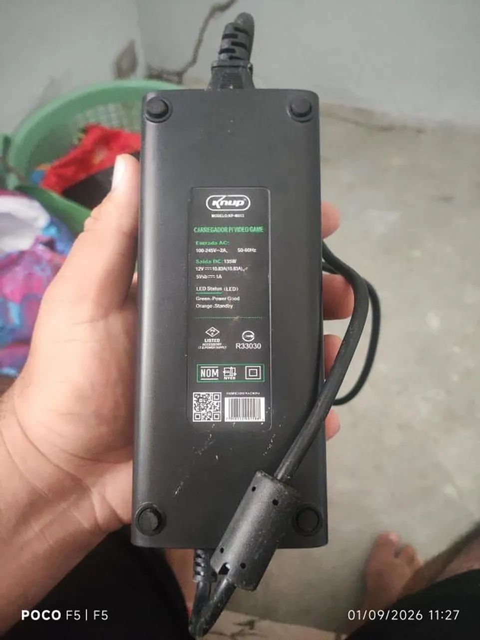 Fonte bivolt para Xbox 360 de 2 pinos nova nunca usada - Foto 4