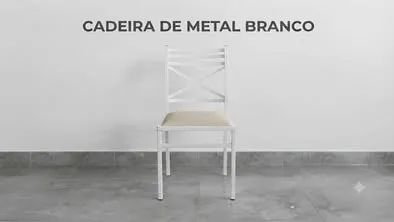 Cadeira em Metal Branco com Assento Acolchoado