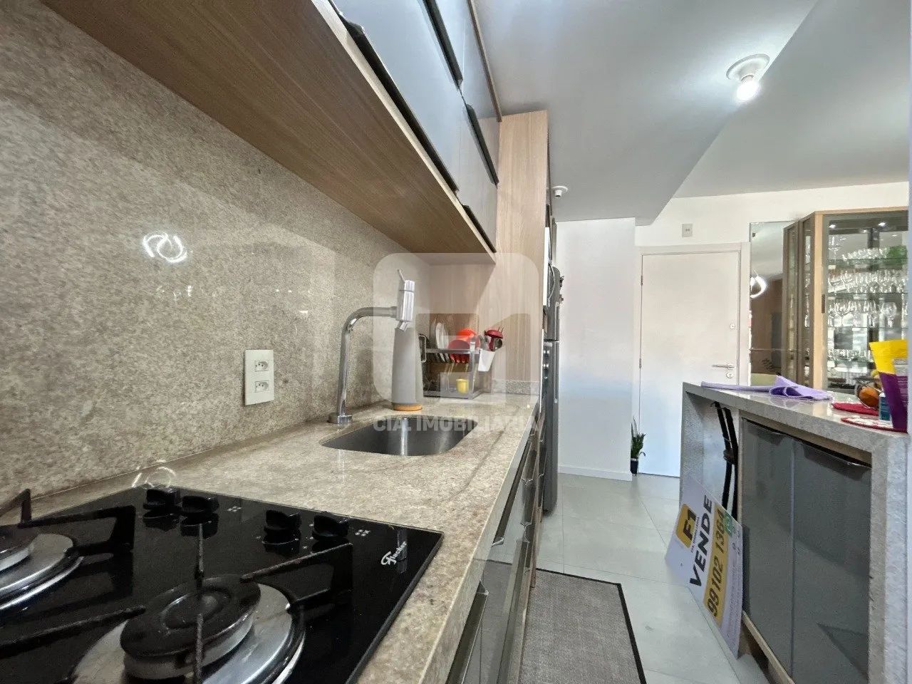 Apartamento de 2 dormitórios, à venda em Coqueiros - Foto 5