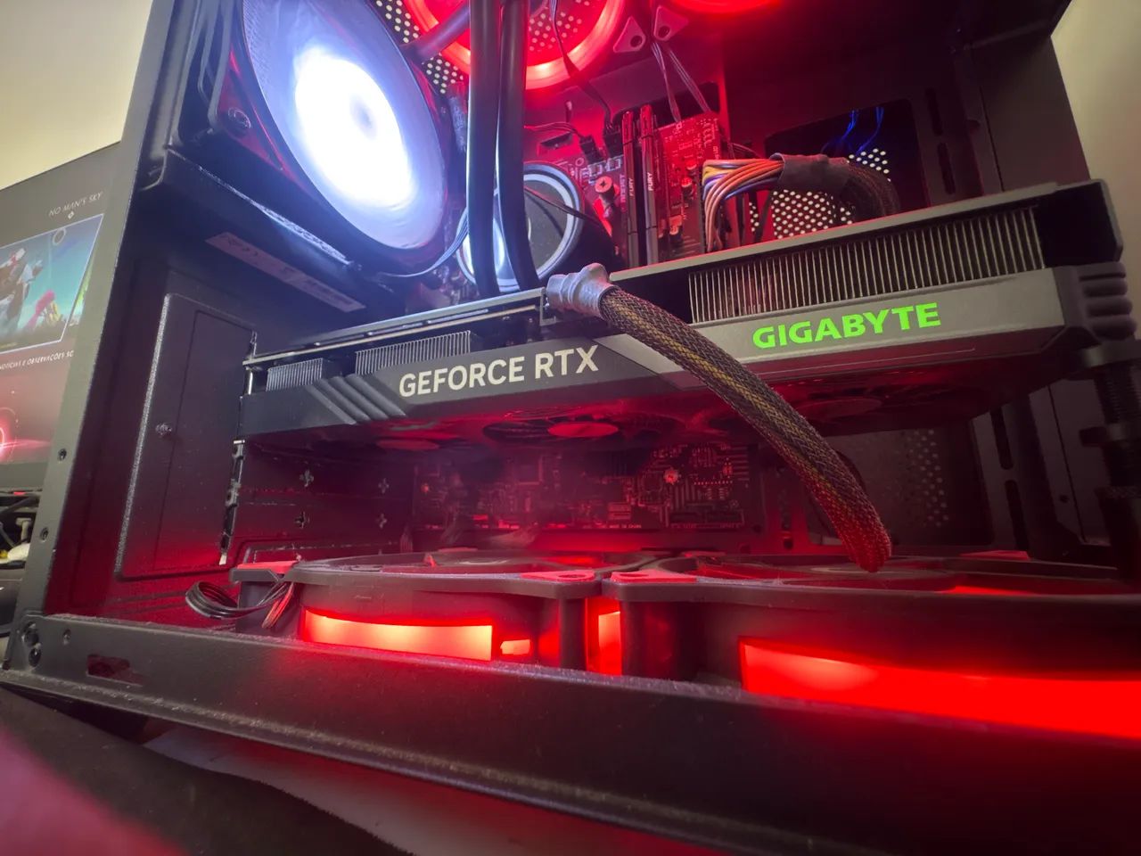 RTX 4060 8gb triple fan 