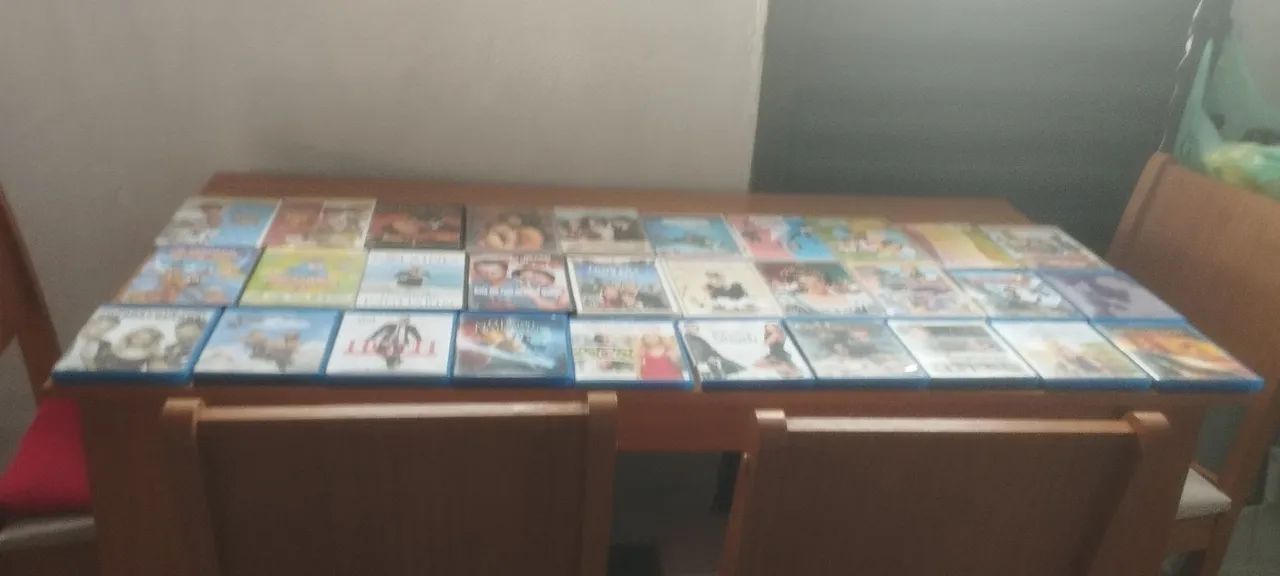 Blurays e DVDs diversos - Foto 3