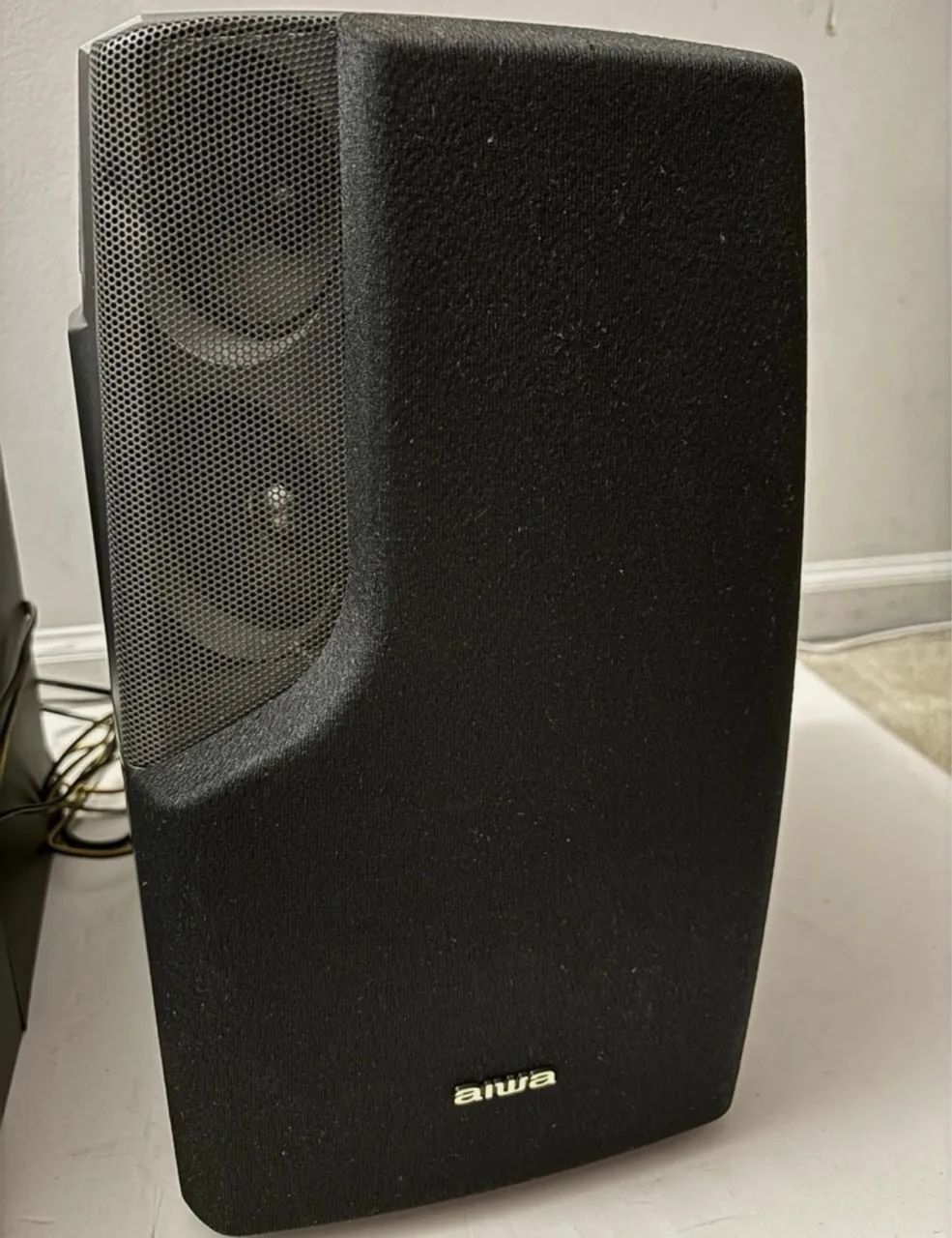 Par de caixas Aiwa 180 Surround - Equipamentos e Acessórios de Som