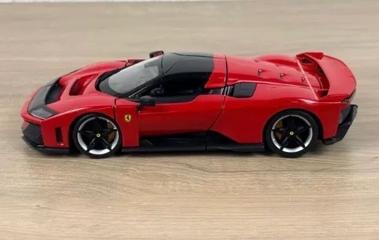Vendo Ferrari F80 1:24 Bburago Vermelho - Foto 5