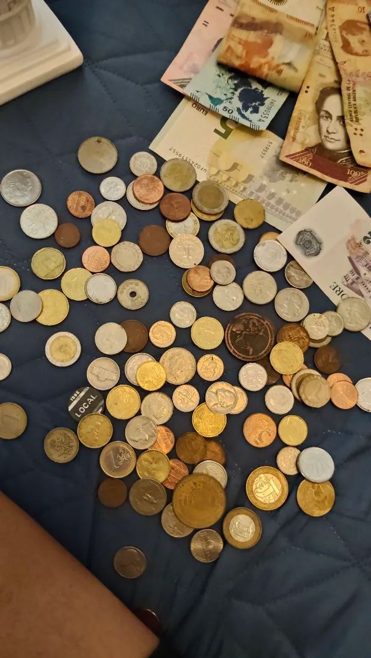Moedas antigas de vários países  - Foto 2