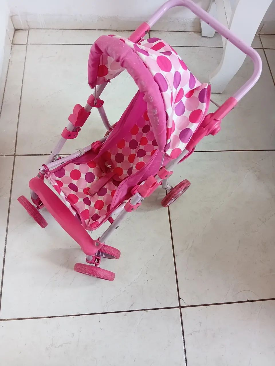 Carrinho de boneca 30,00