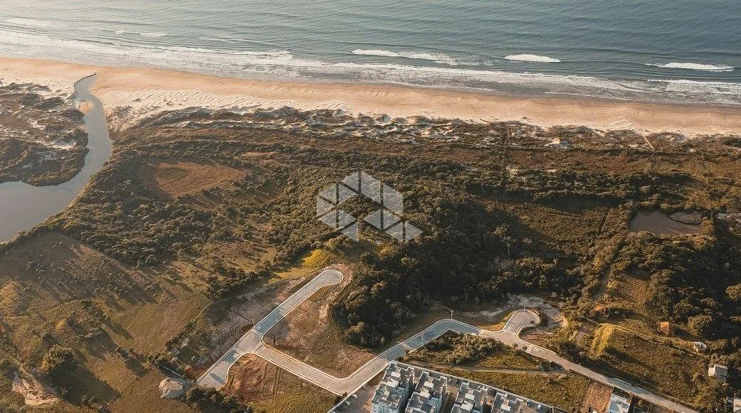 Lotes a 650m da praia e 5 minutos do centro de Imbituba, SC. - Foto 2