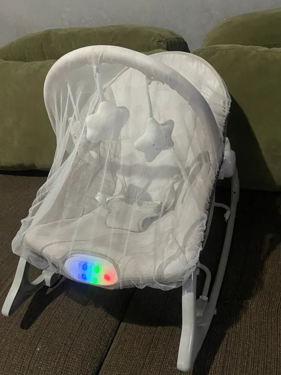 Vendo cadeirinha que vibra e toca