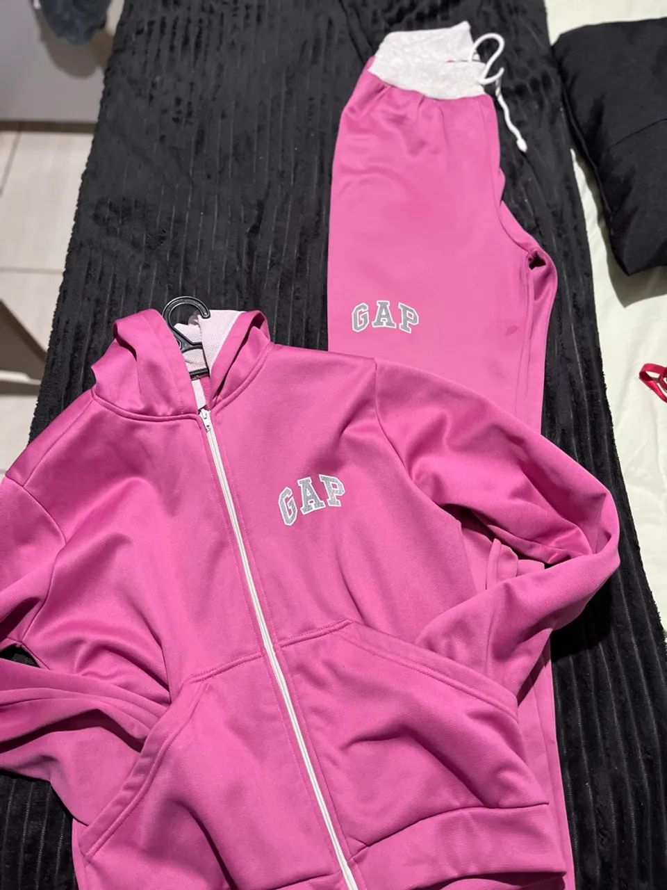 Conjunto de moletom rosa  - Foto 2