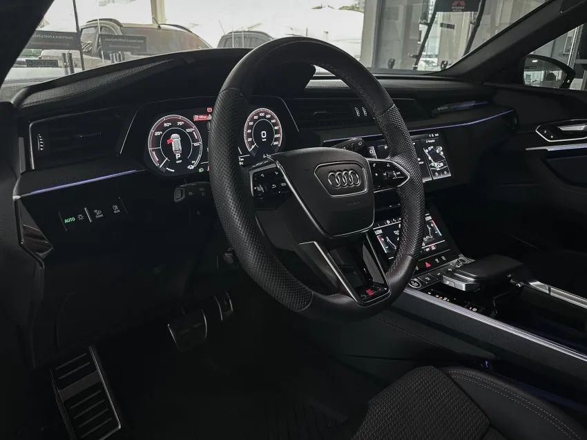 Audi Q8 E-tron Performance Black (elétrico) 2024 - Foto 5