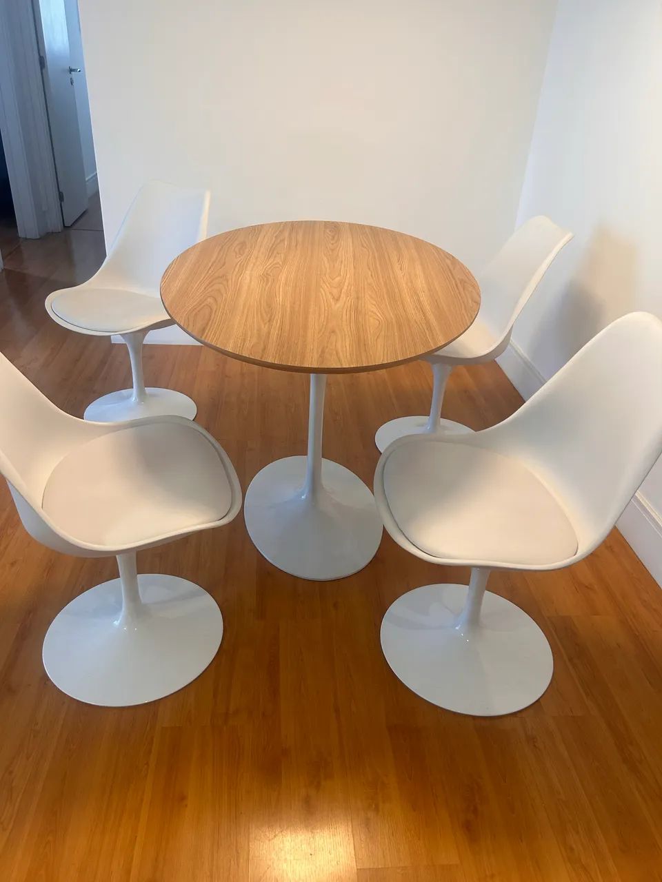 Mesa sala de jantar + 4 cadeiras - Foto 3