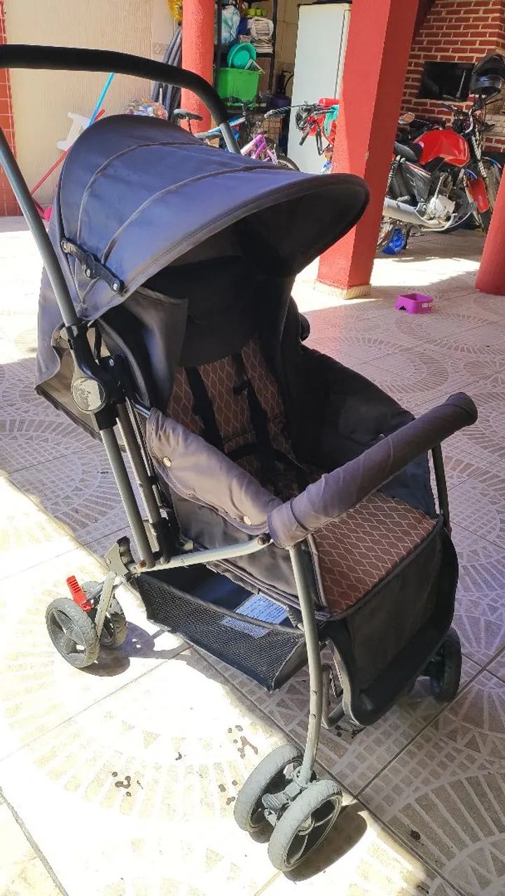 Vendo carrinho de bebê 