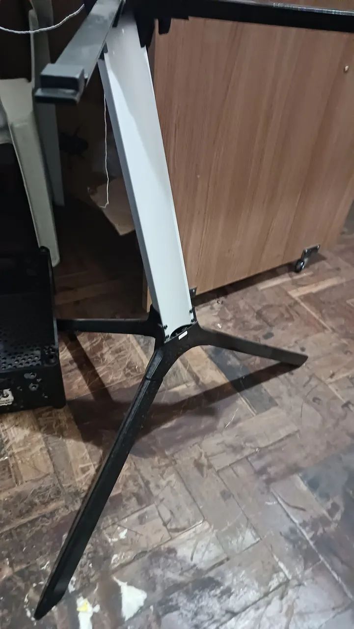 Pedestal teclado