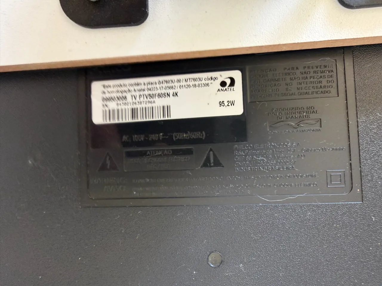 Vendo Televisão 50 polegadas com detalhe na tela - Foto 2