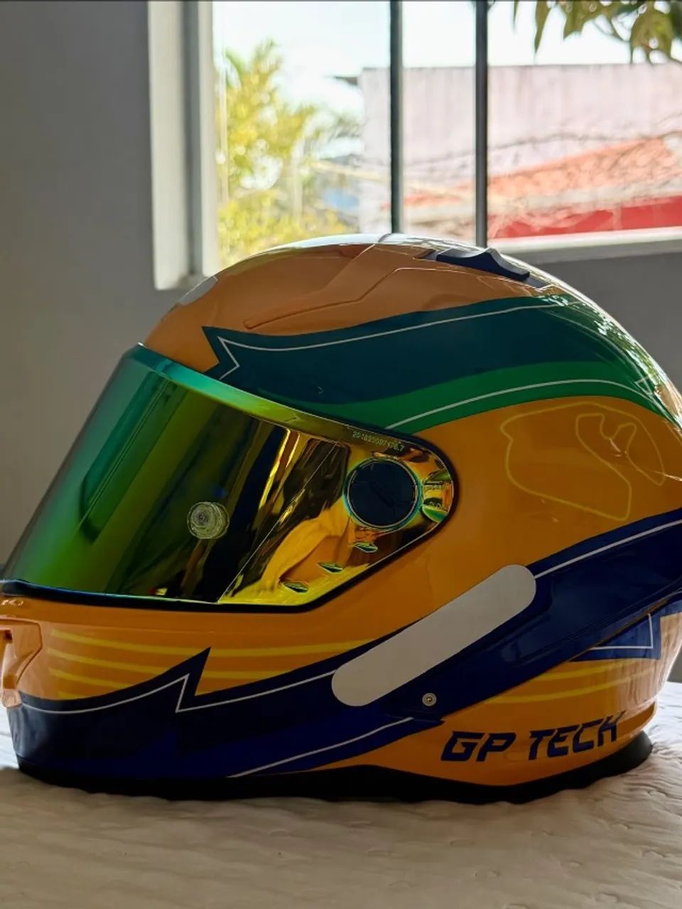 Capacete gp tech tamanho-58