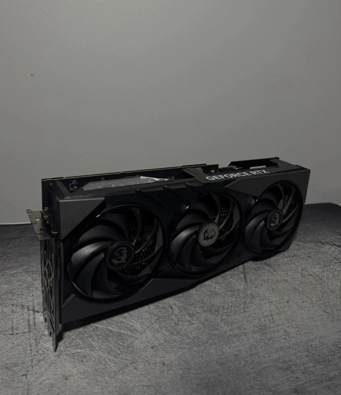  RTX 4090 GAMING SLIM ? PERFORMANCE ABSURDA! - Foto 2