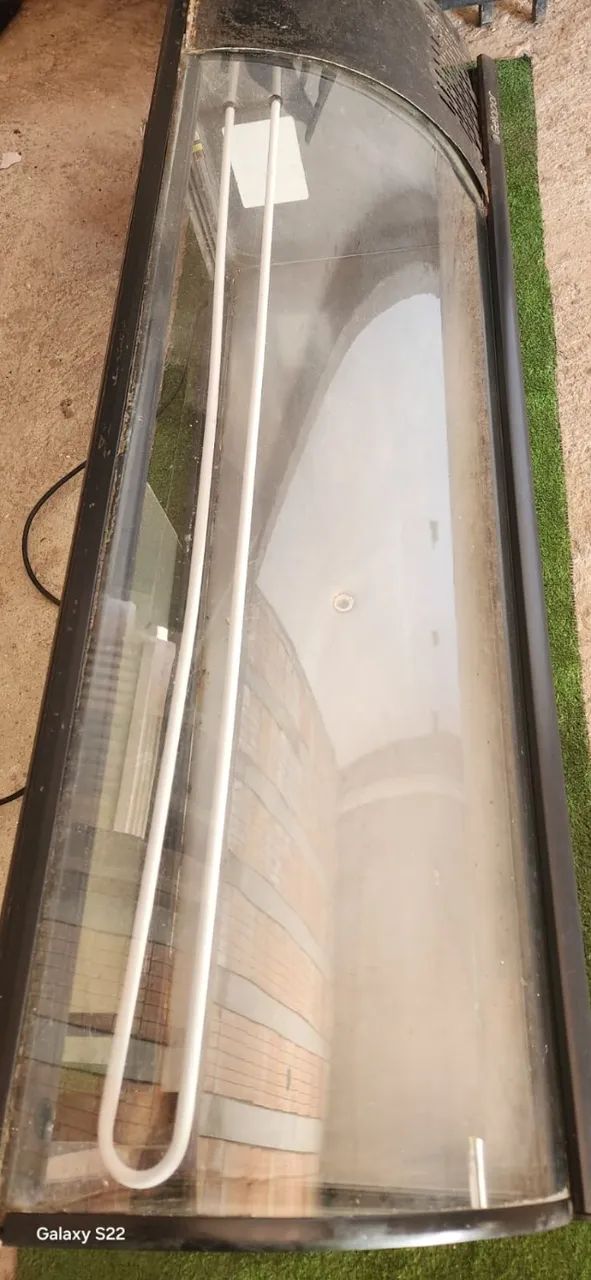 Vendo vitrine de salmão refrigerada  - Foto 2