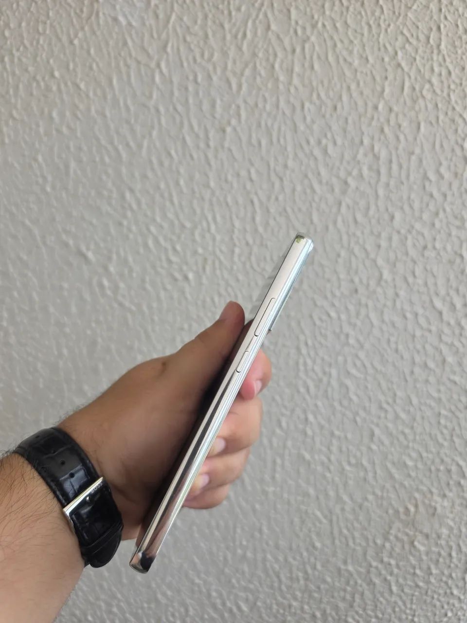 Samsung Galaxy S22 Plus 8/256 GB NA CAIXA EM ATE 6X SEM JUROS