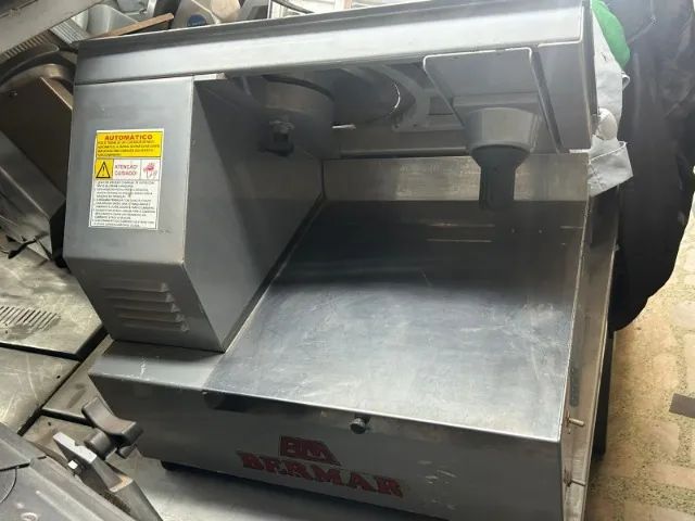 fatiadores elétricos e manuais de frios  - Foto 5