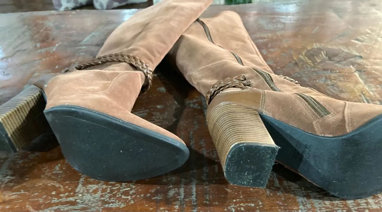 Vendo bota camurça  - Foto 4