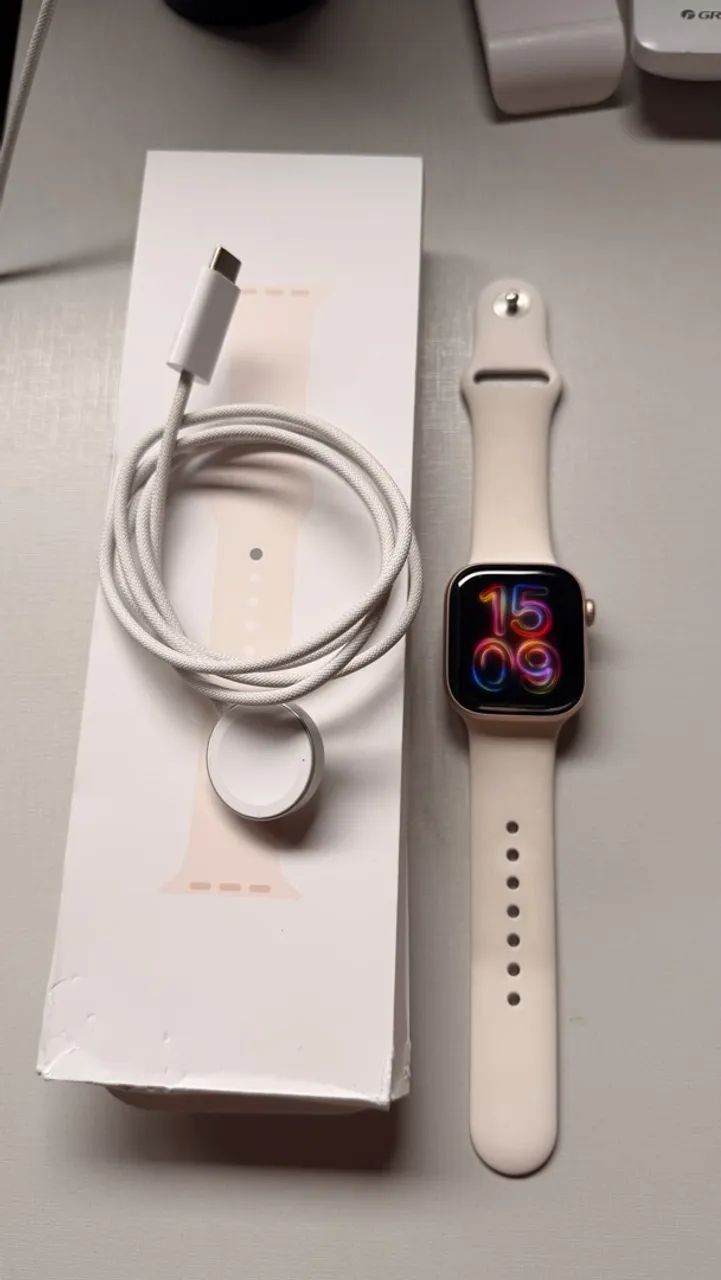 Apple Watch 11 Rosé - 42mm