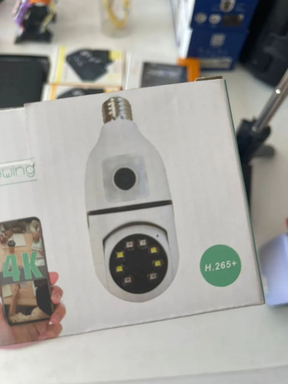 Camera wi-fi de bocal dupla com 2 lentes 