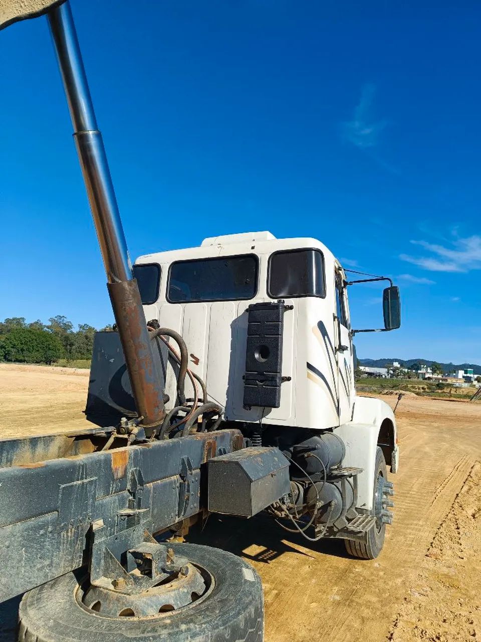 Vendo volvo NL 10 EDC 320 6x4R  - Foto 4