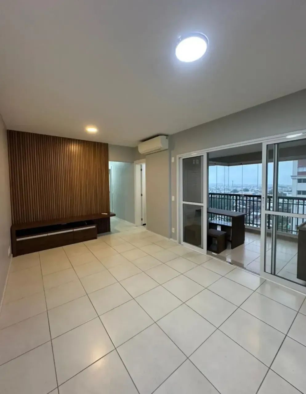RESERVA INGLESA, LIVERPOOL, 3 QTOS, 90M2, ARMÁRIOS  E AR