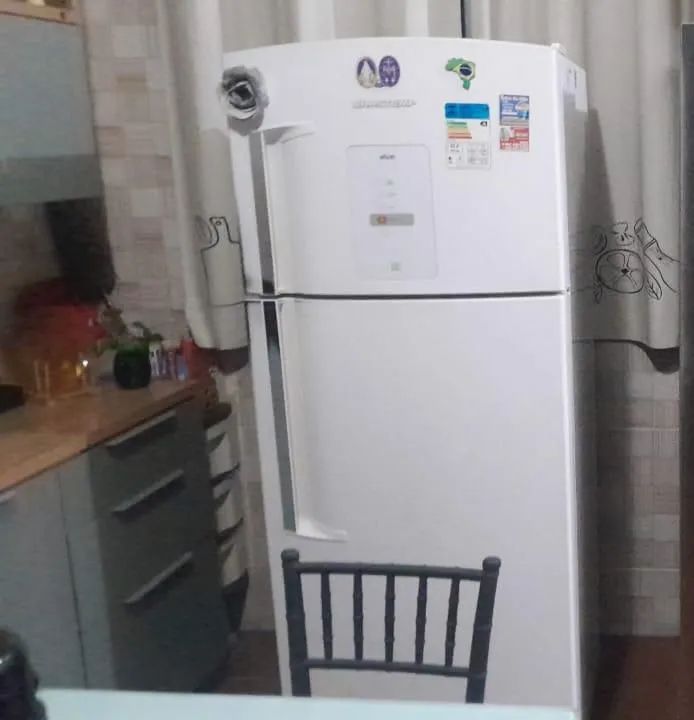 Geladeira semi nova 