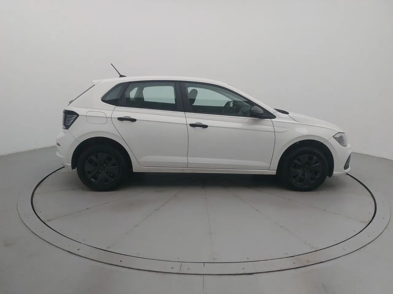 Volkswagen Polo Track 1.0 Flex 12V 5p, foto 6 de 18