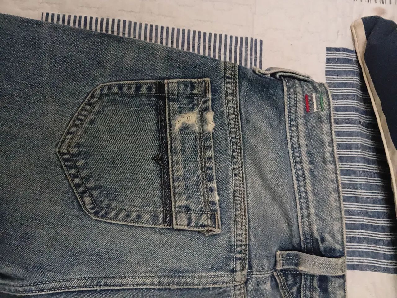 Calça Diesel com Adidas original 29 equivalente a 40 - Foto 5