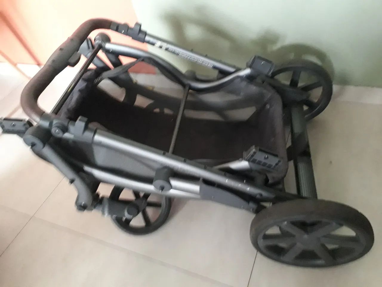 Carrinho de bebê para gêmeos - Burigotto - Foto 5