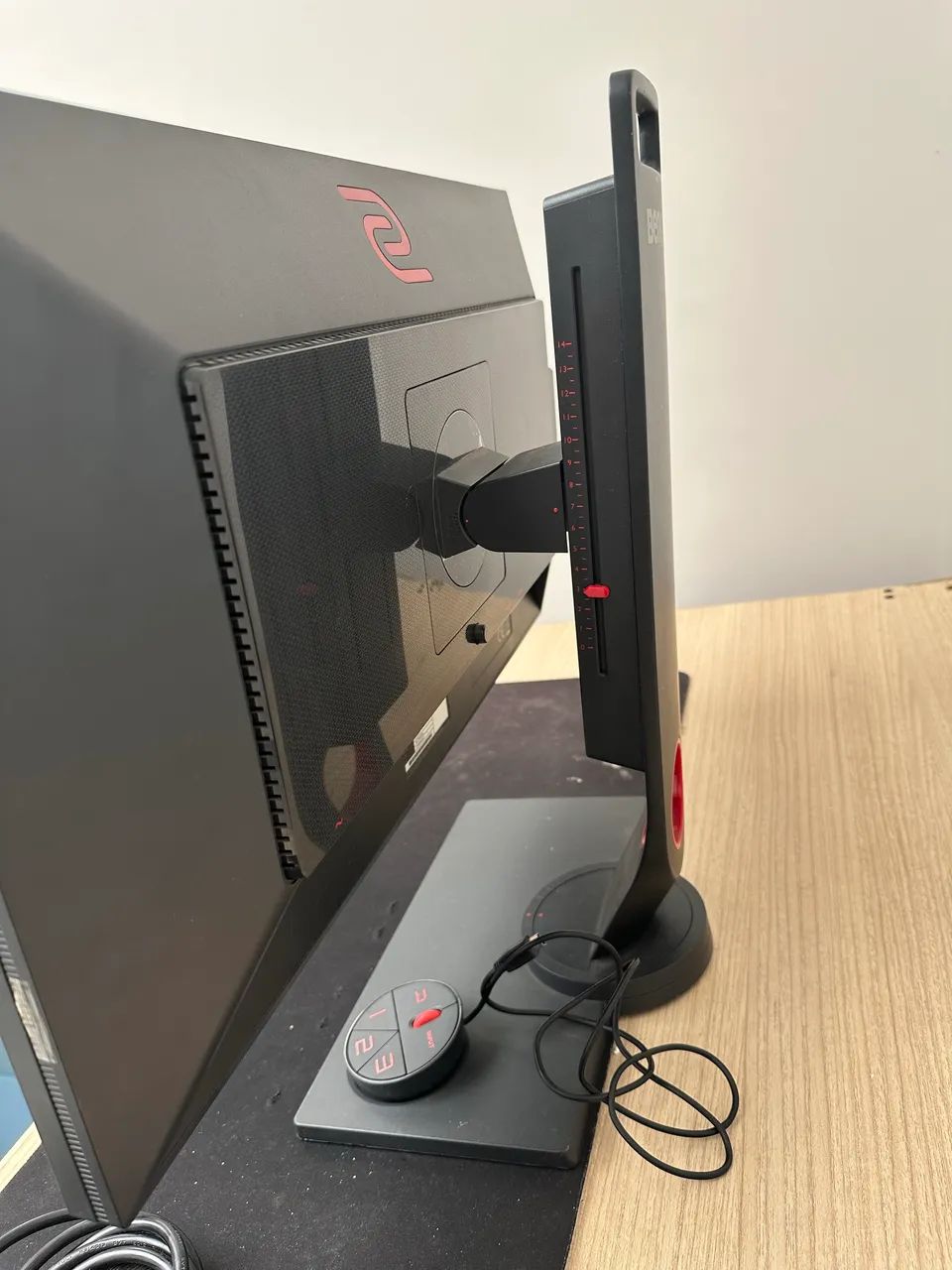 Monitor benq 240hz Xl2540 - Foto 2
