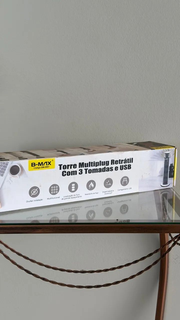 Torre multiplug retratil com 3 tomadas e USB