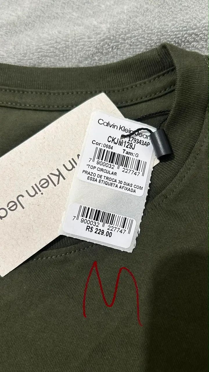 Camiseta CALVIN KLEIN nunca usada  - Foto 2