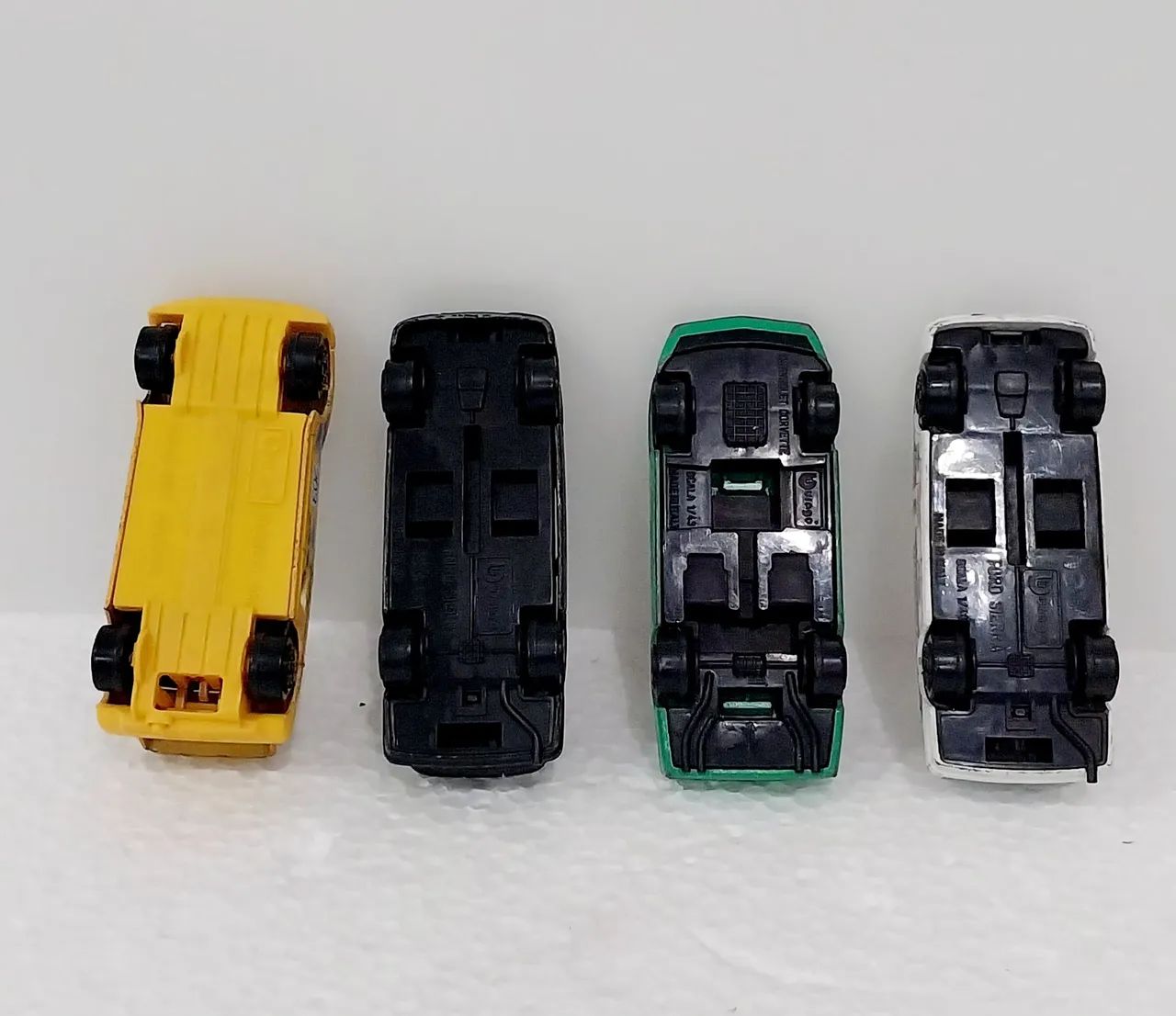 4 miniaturas colecionáveis Burago  - Foto 5