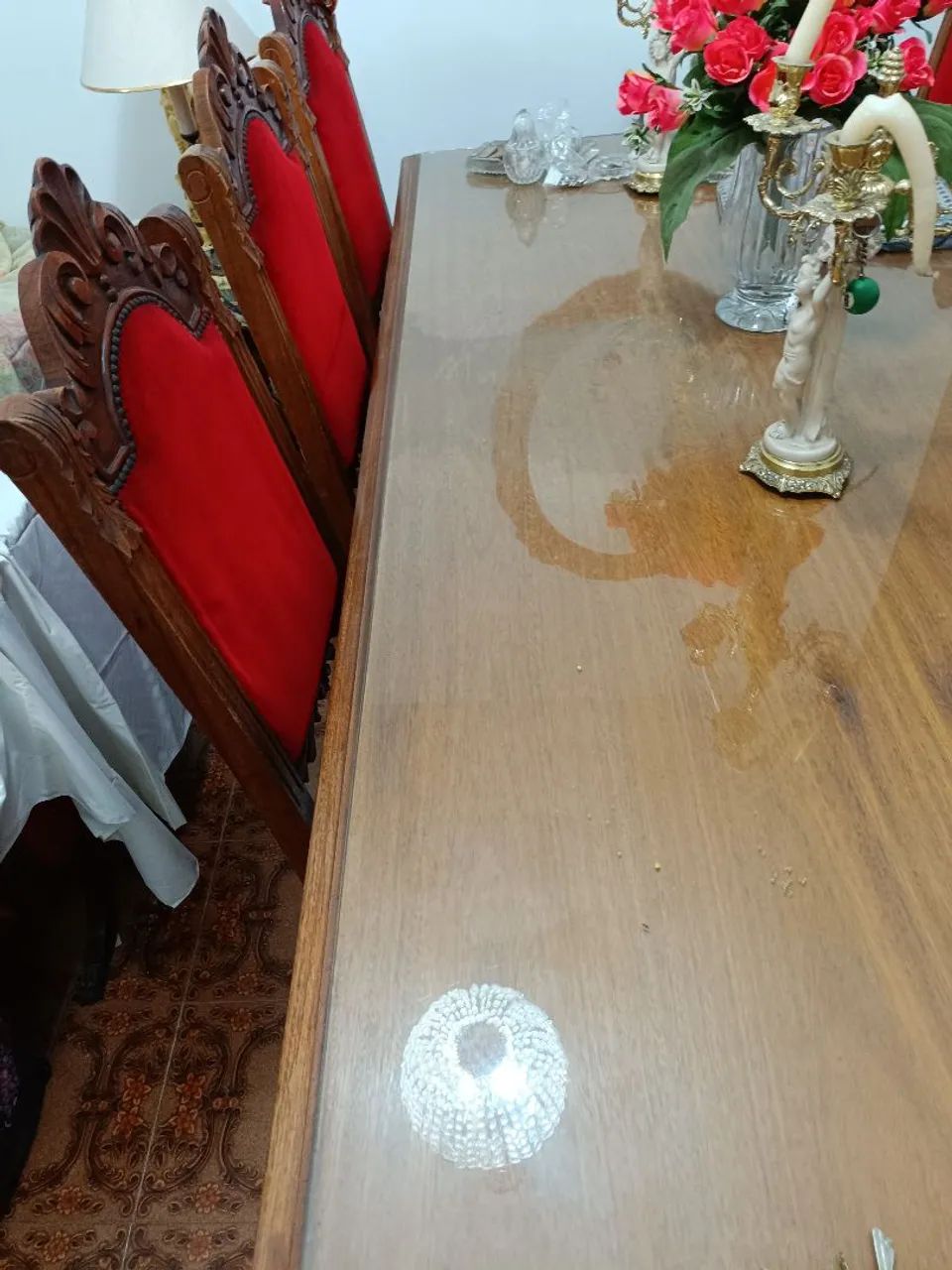 Mesa de jantar com 6 cadeiras 