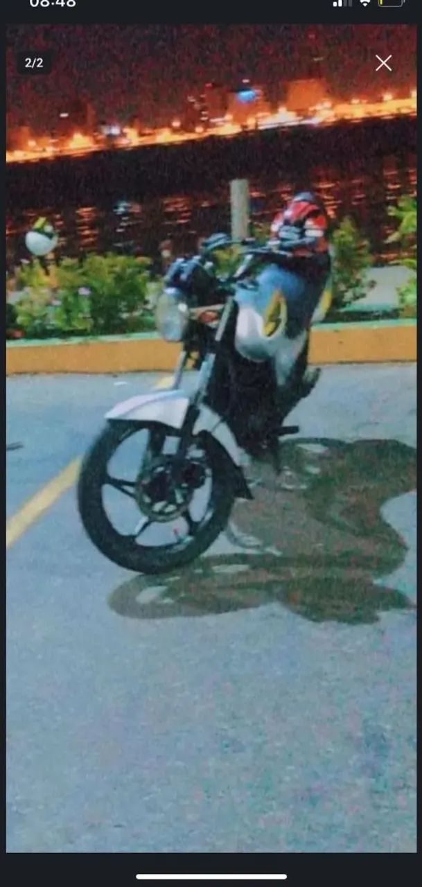 Suzuki YES 125 - Foto 2
