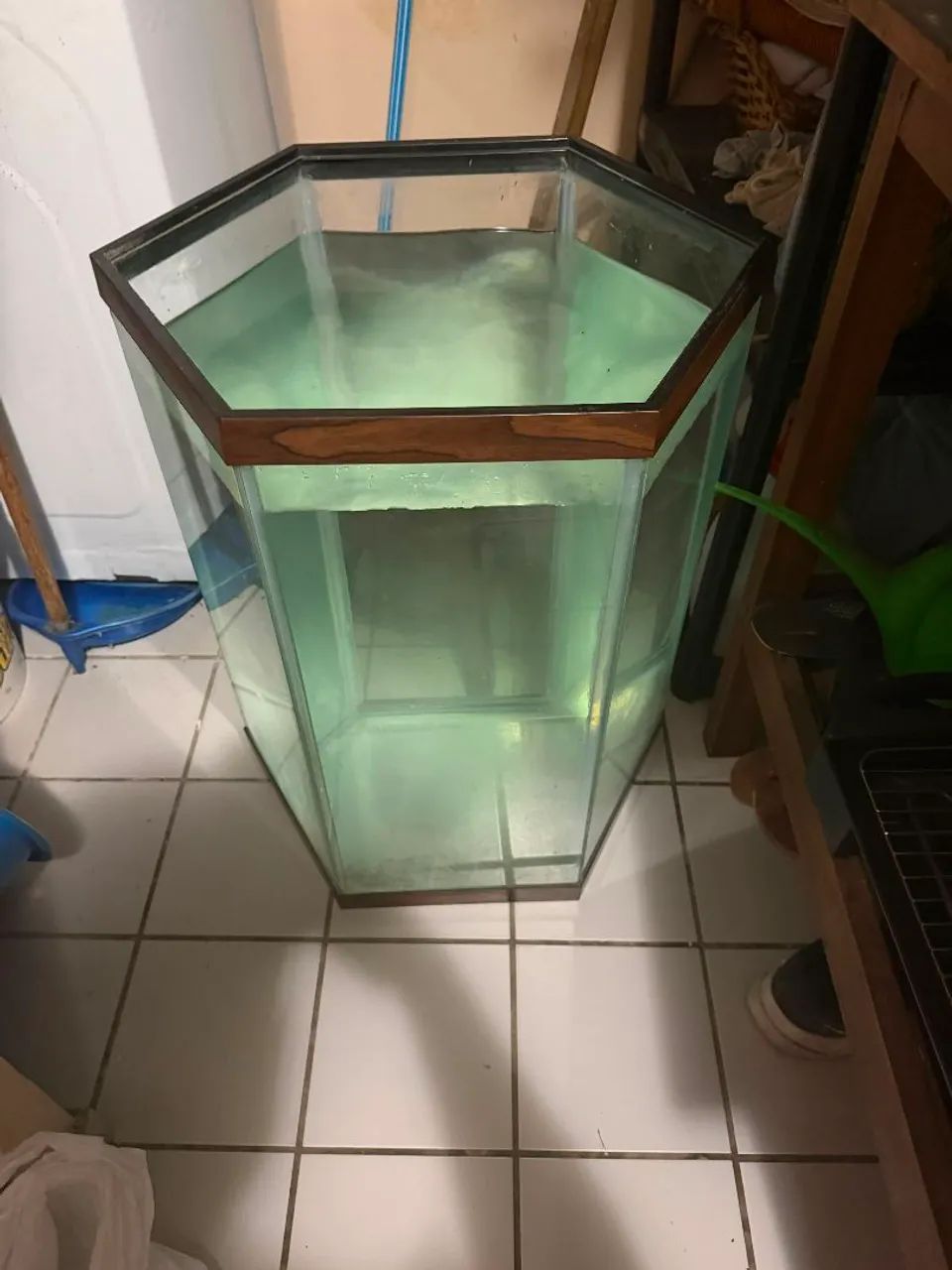 Vende-se um aquário 100 litros 