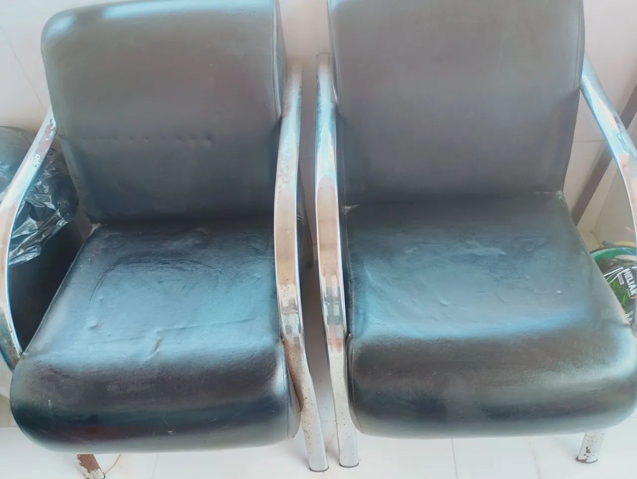 Vende -se duas poltronas retirar no local  - Foto 5