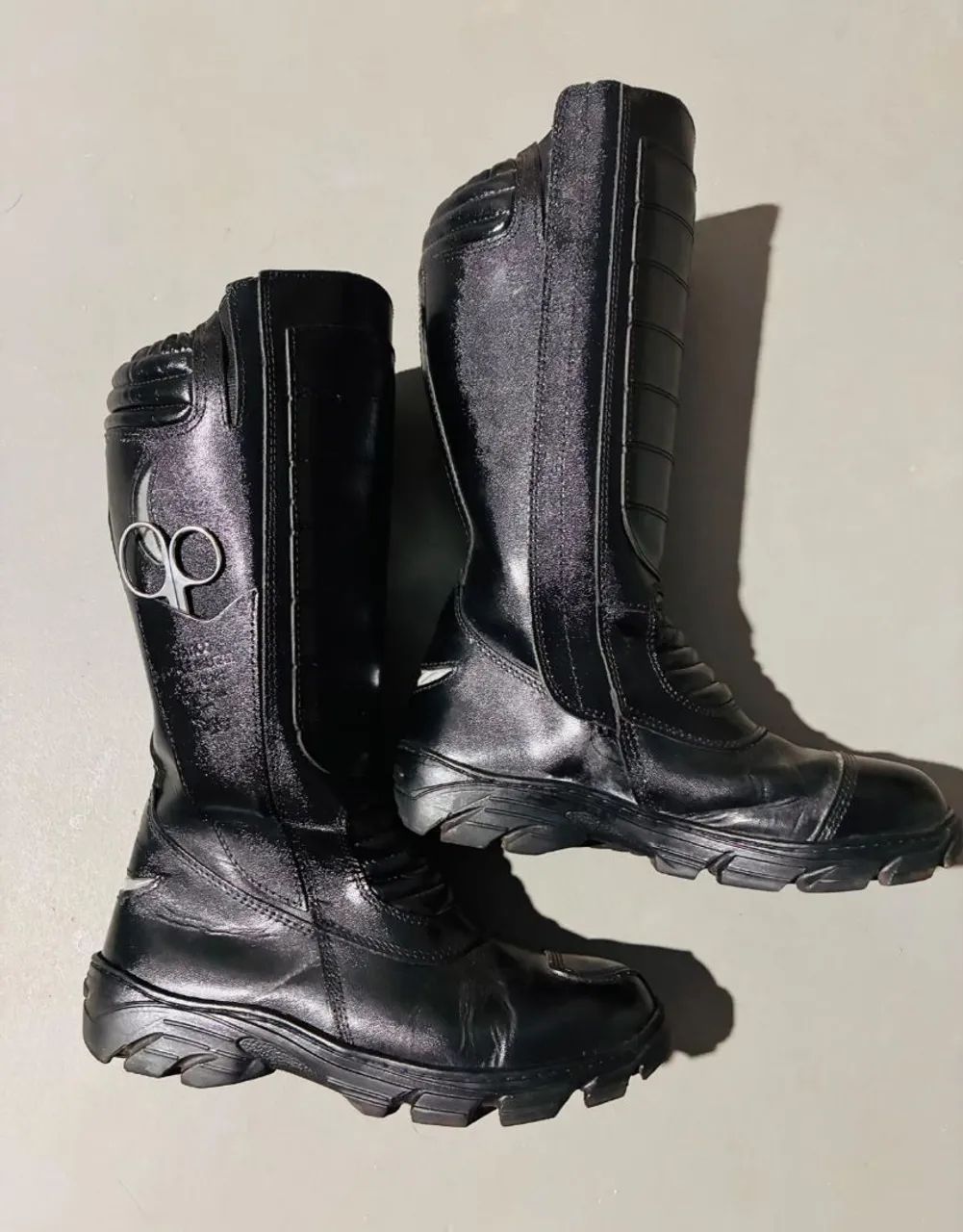 Bota de bombeiro cano longo preta - Foto 5