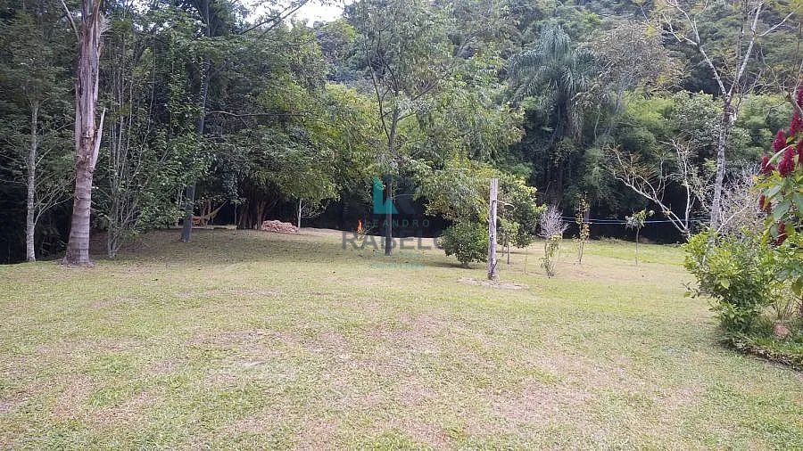 SÍTIO FORMADO COM RIO DE ÁGUAS CRISTALINA EM ITAMONTE-MG