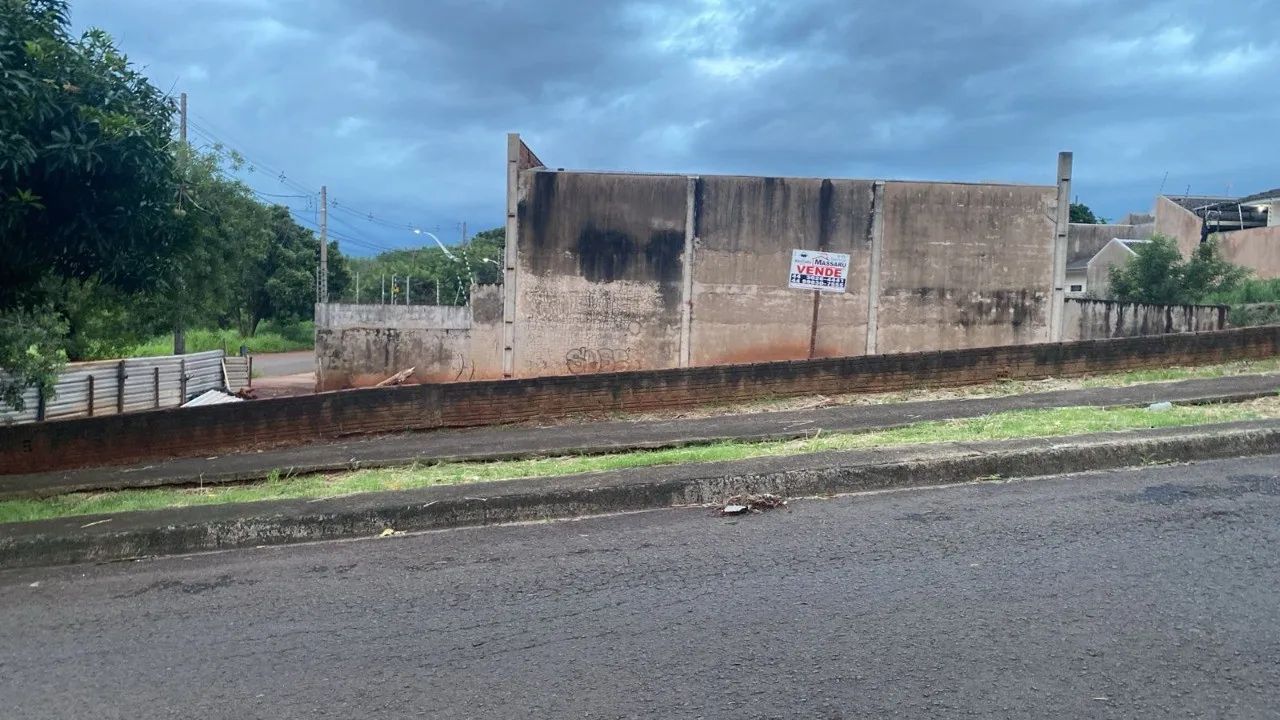 INVISTA EM TERRENO INTEIRO NO LOTEAMENTO SUMARÉ - Foto 4