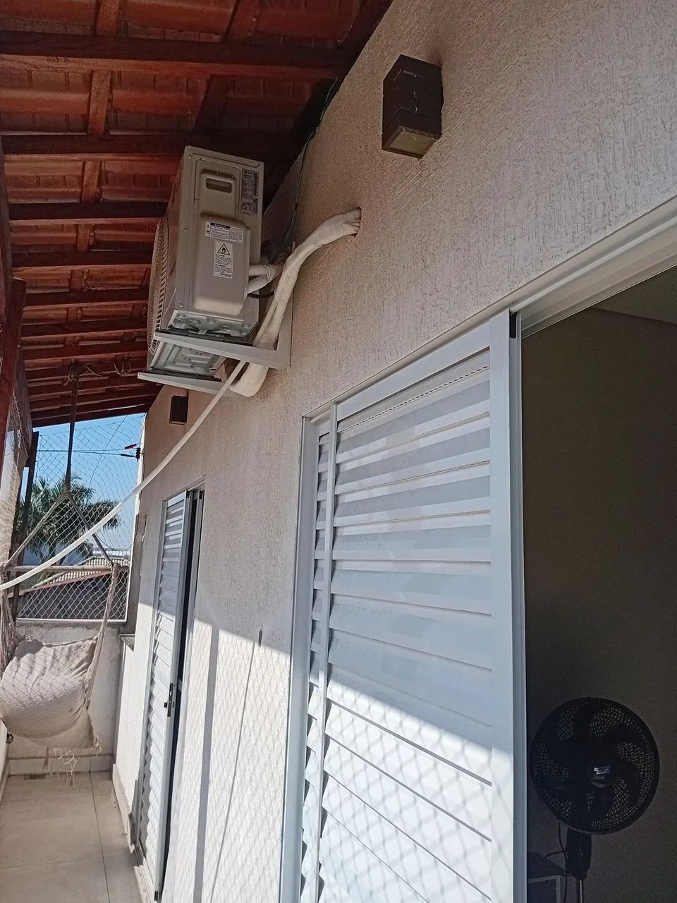 Vendo lindo sobrado de 200. M de construção 