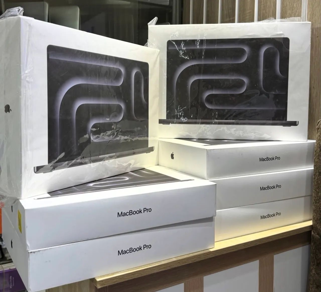 MacBook Pro M5 Pro 14.2 24GB - 1TB SSD  - Foto 2